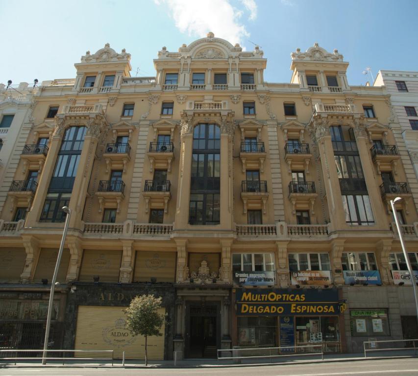 Hostal La Selecta Madrid Exterior photo