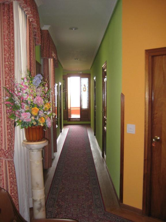 Hostal La Selecta Madrid Exterior photo
